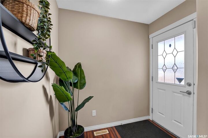 Property Photo: 203 Henick Crescent SK S7R 0J9