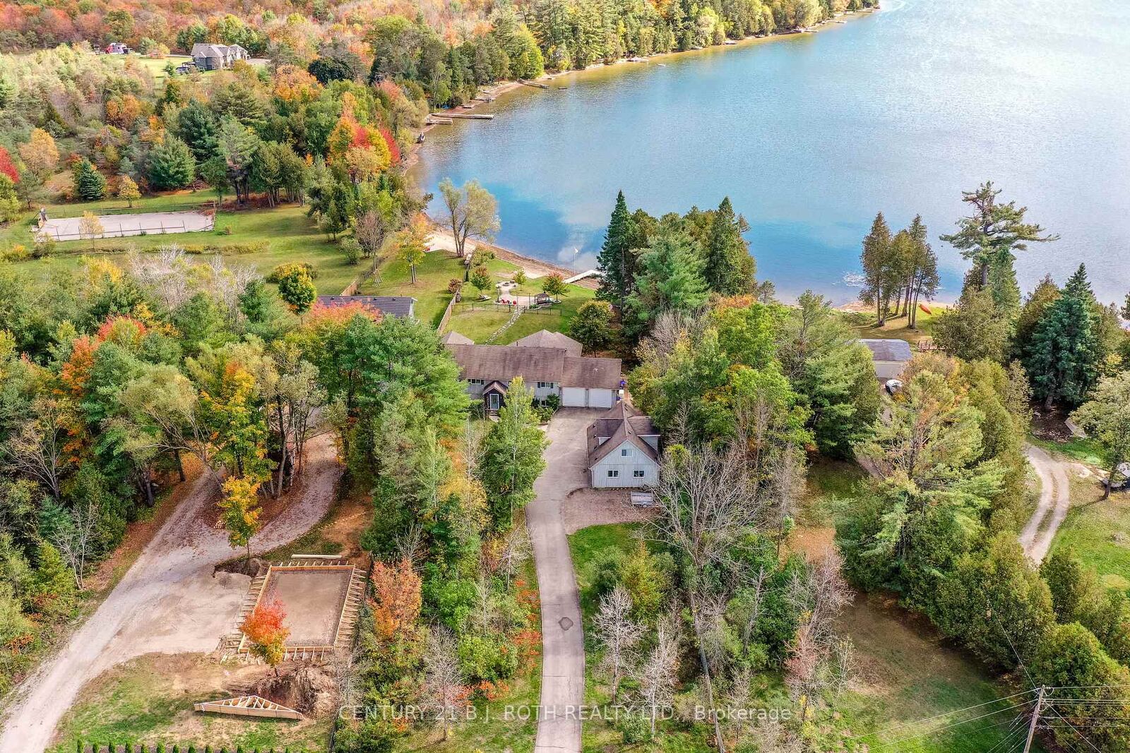Photo de la propriété:  3371 Lake St. George Boulevard  ON L0K 2B0 