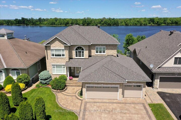 Property Photo: 6373 Radisson Way ON K1C 2Z9