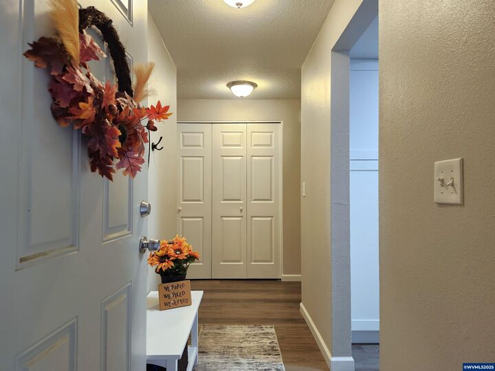 Property Photo:  6585 Fairway Av SE  OR 97306 