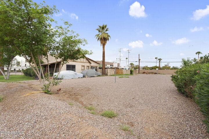 Property Photo: 1318 E Jefferson Street AZ 85034
