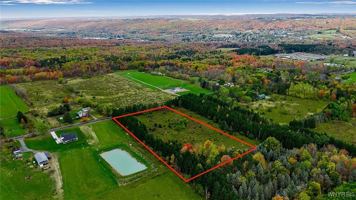 Property Photo: 11303 Holland Glenwood Road NY 14080