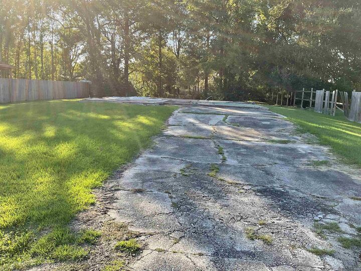 Property Photo: 13841 Blairstown Dr LA 70714