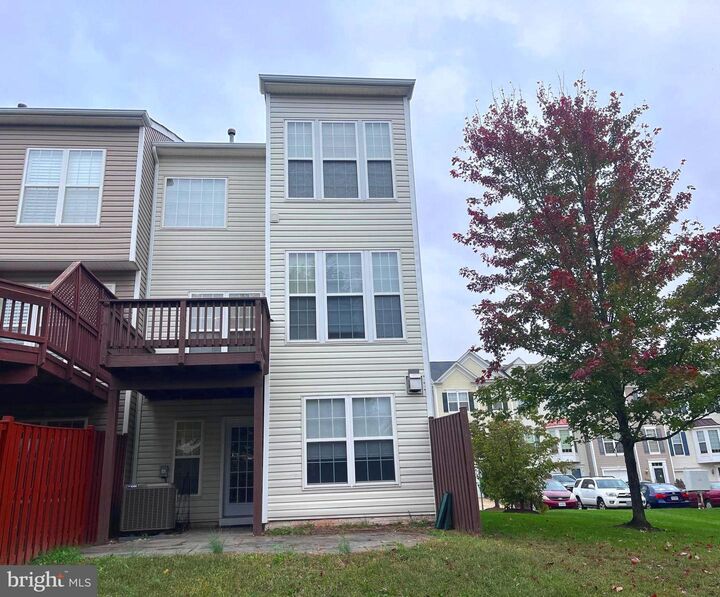Property Photo: 43787 Tattinger Terrace VA 20148