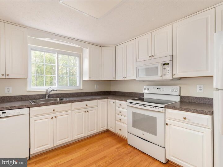 Property Photo: 7743 Middle Valley Drive VA 22153
