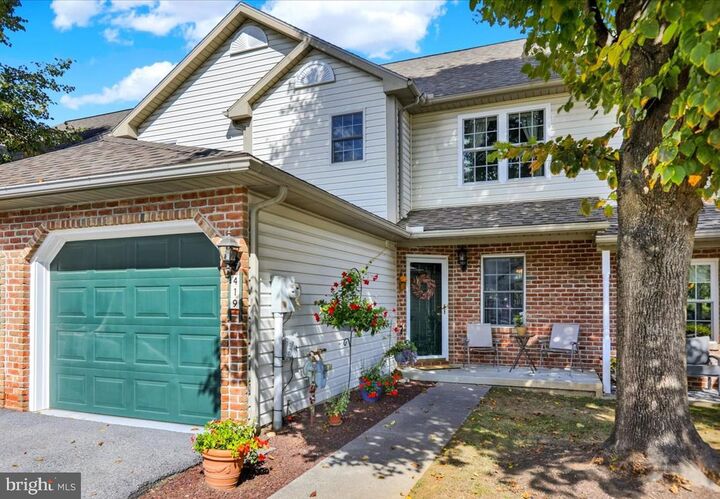419 Epsilon Drive  Wernersville PA 19565 photo