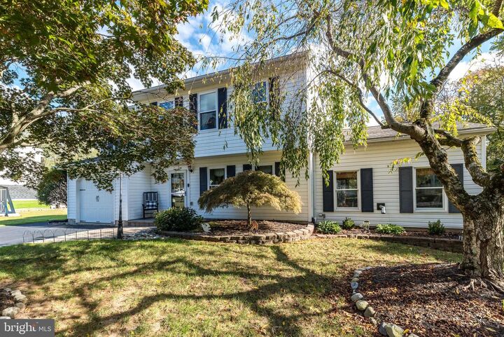 1877 Brook Lane  Jamison PA 18929 photo