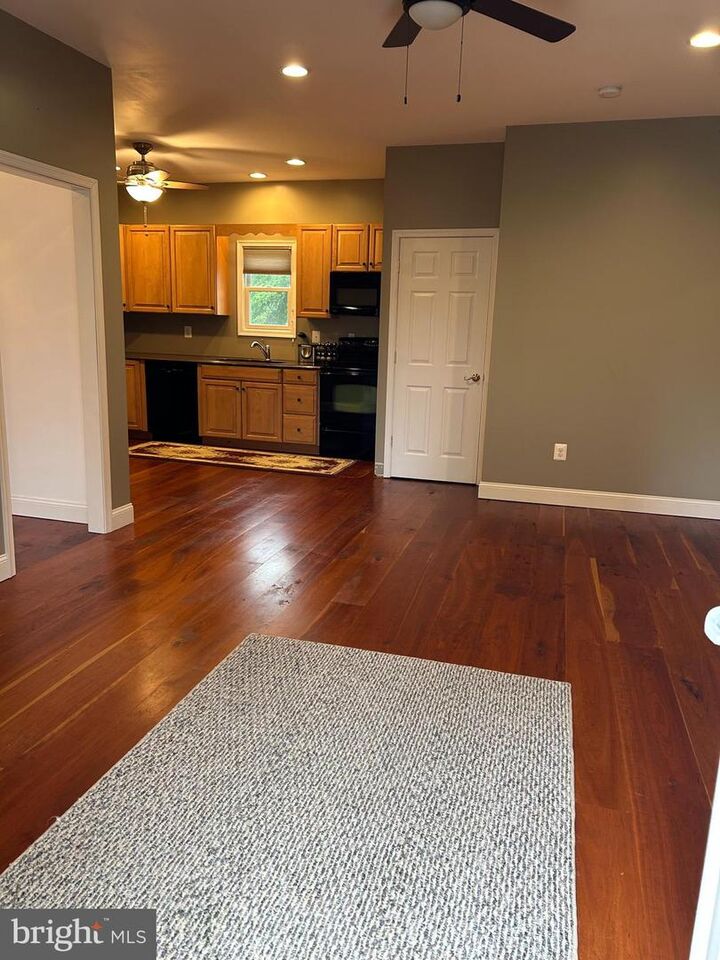 Property Photo: 1212 Glenview Court MD 21028