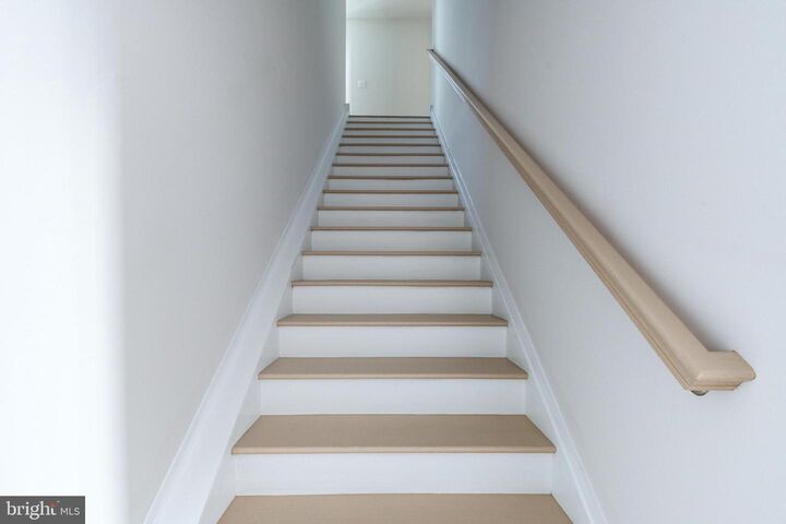 Property Photo:  1130 N Delaware Avenue 1B  PA 19125 