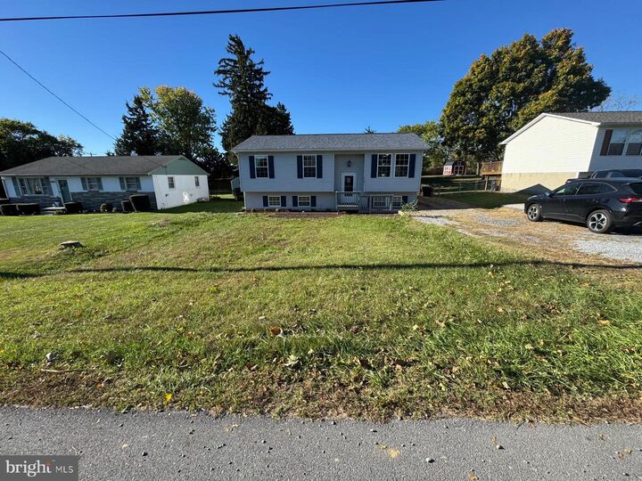 Property Photo: 419 Summit Avenue VA 22601