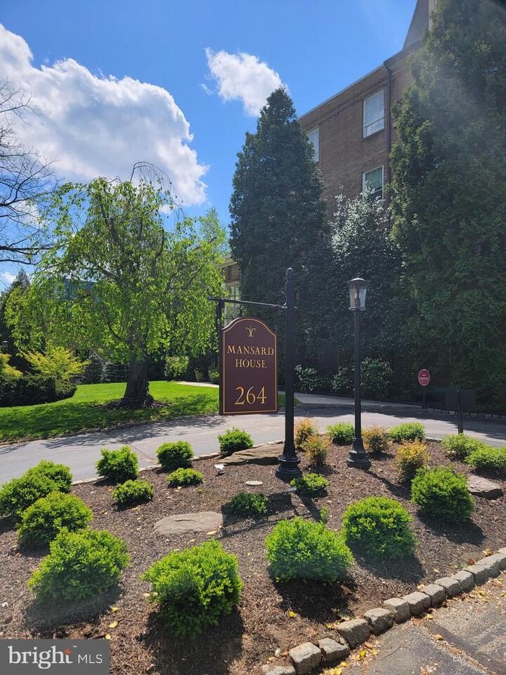 Property Photo: 264 W Montgomery Avenue 304 PA 19041