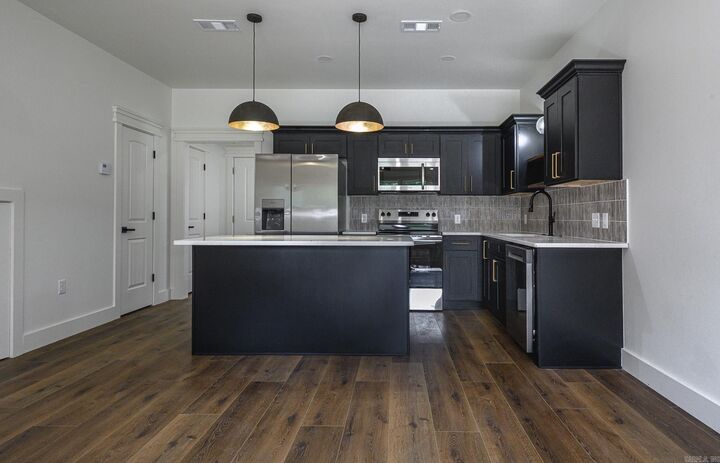 Property Photo: 918 Reine Street AR 71953