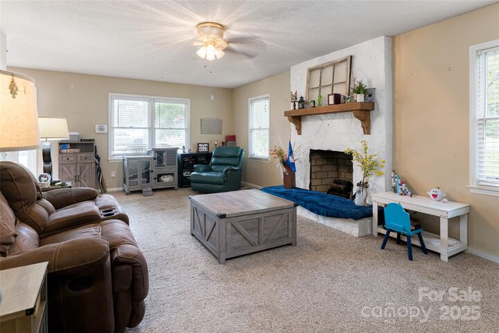 Property Photo: 2105 NE 22nd Avenue NC 28601