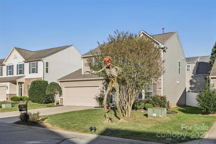 Property Photo: 10900 Tailwater Street NC 28036