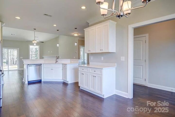 Property Photo: 1266 W Rutledge Avenue SC 29341
