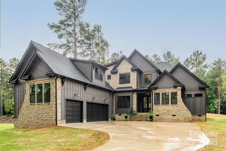 4488 Mirror Lake Drive  Catawba NC 28609 photo