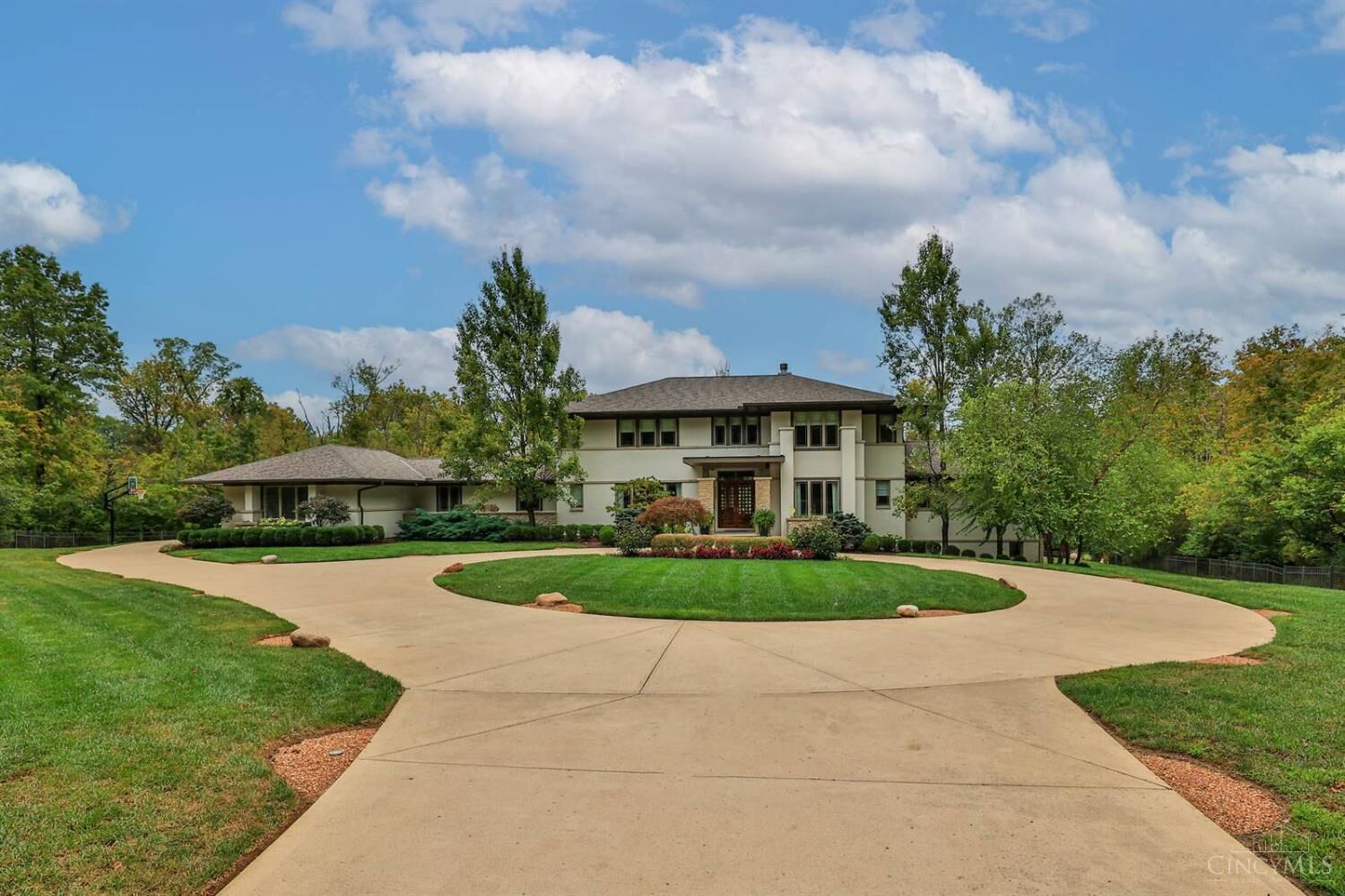 Property Photo: 8705 Kugler Mill Road OH 45243
