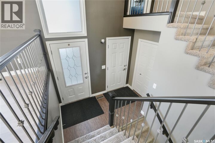 Property Photo: 815 Ledingham Crescent SK S7V 0B7