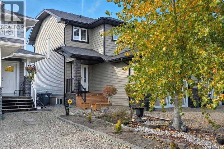 Property Photo: 509 Maple Crescent SK S0K 4S2