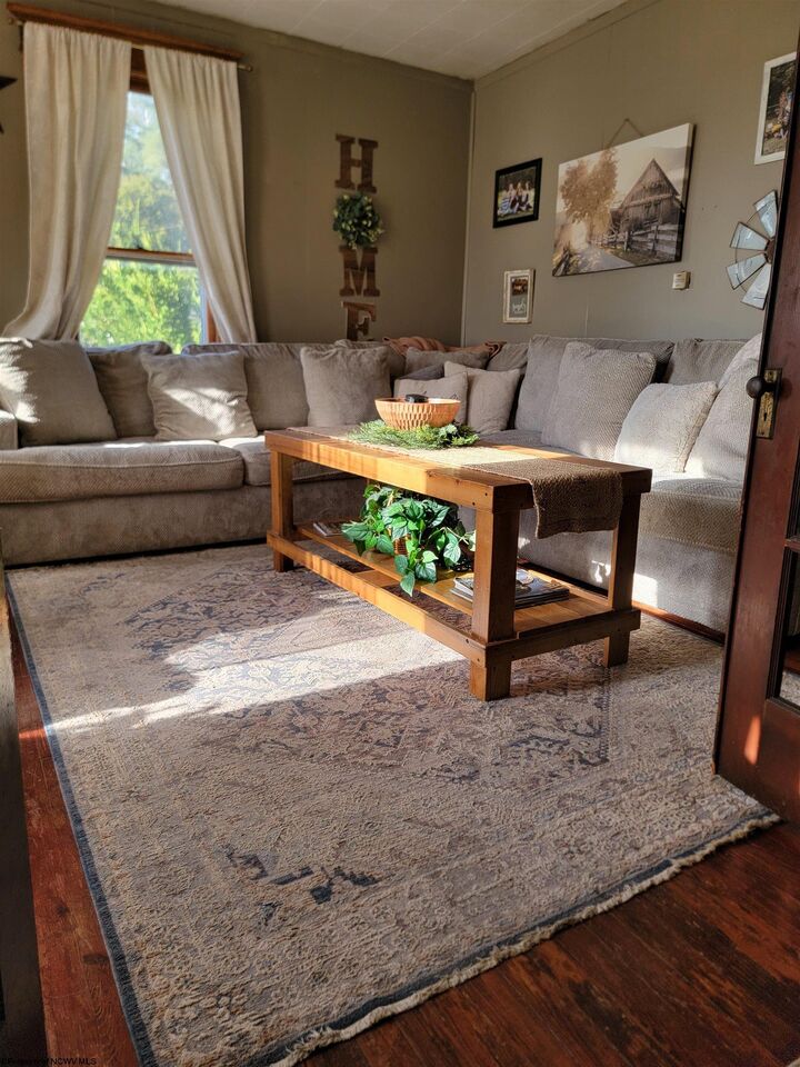 Property Photo: 189 Summit Street WV 26241