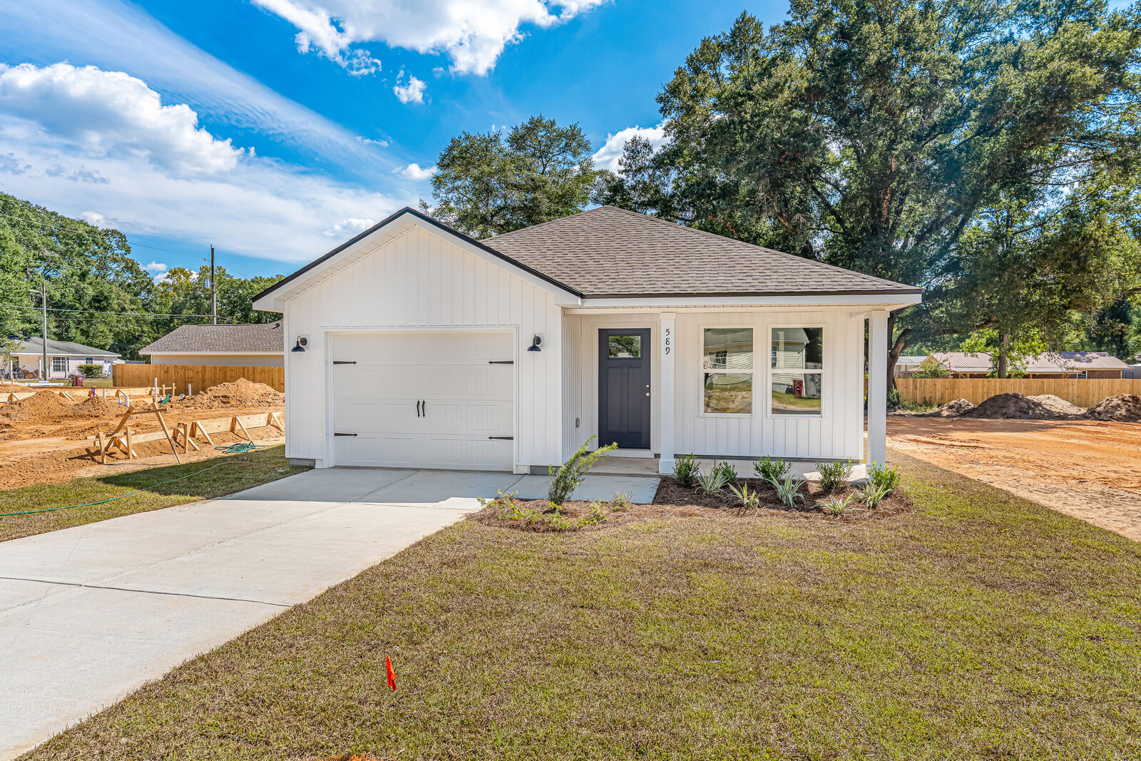 Property Photo: 587 Brock Avenue FL 32539