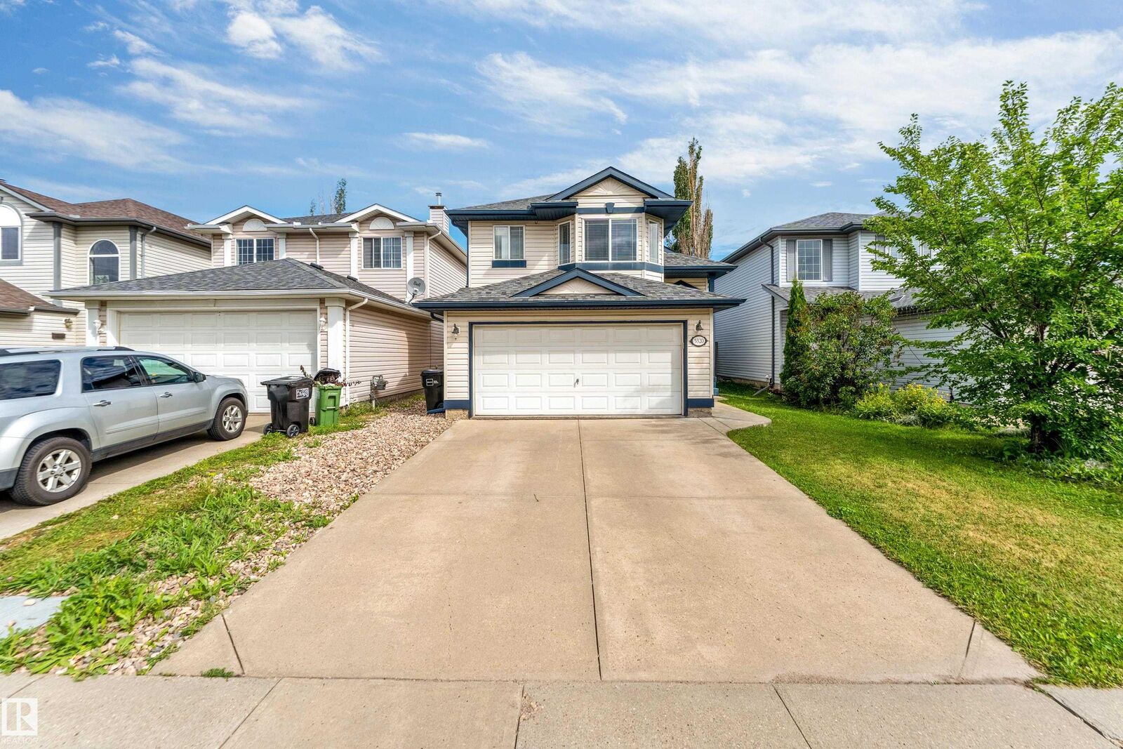 Property Photo: 3320 27 Avenue NW AB T6T 1P7