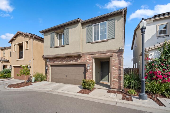 Property Photo:  855 Wishon Avenue W  CA 93636 