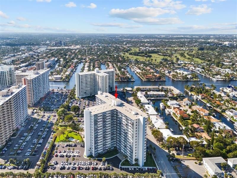 Property Photo: 3300 NE 36th St 303 FL 33308