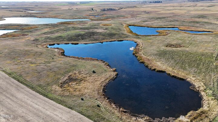 Property Photo:  000 000  ND 58454 