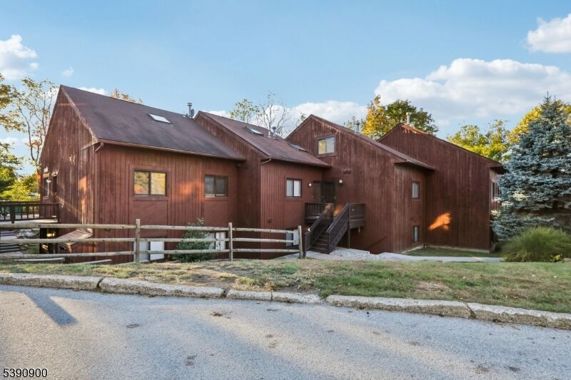 Property Photo: 1 Powderhorn Ct 4 NJ 07462