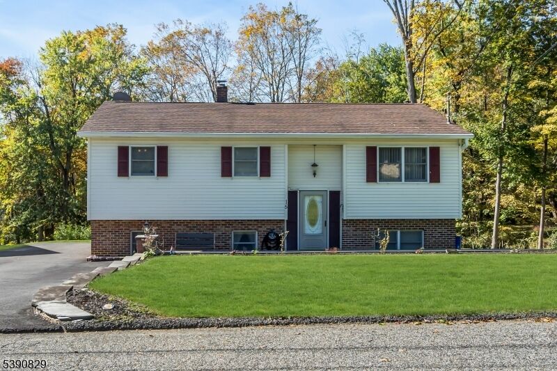 Property Photo:  15 Henderson St  NJ 07863