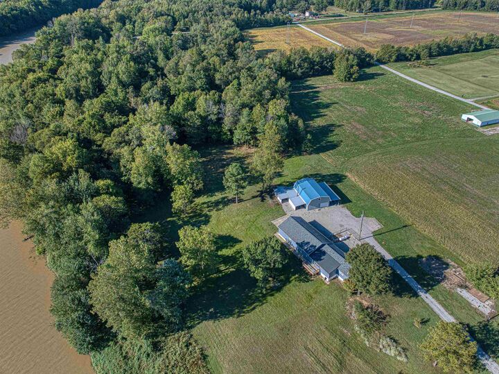 Property Photo: 20788 Hwy 416 E KY 42420
