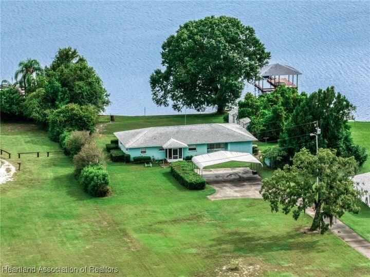 Property Photo: 6628 County Road 17 S FL 33876