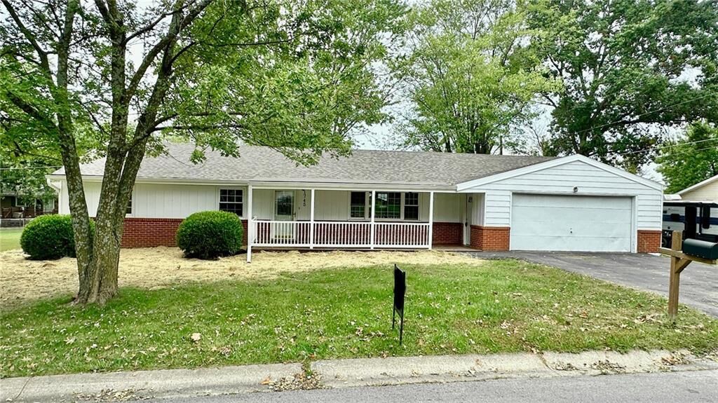 Property Photo:  1745 Lake Trenton Drive  MO 64683 
