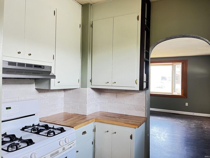 Property Photo: 7101 Baer Road IN 46809