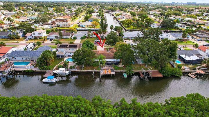Property Photo: 4624 Bay Crest Drive FL 33615