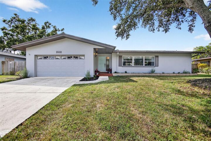 Property Photo: 1512 S Fredrica Avenue FL 33756