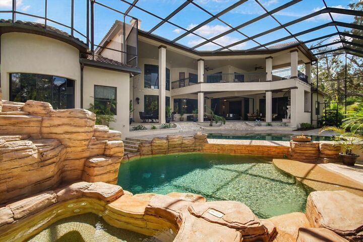 Property Photo: 16220 Ternglade Drive FL 33547