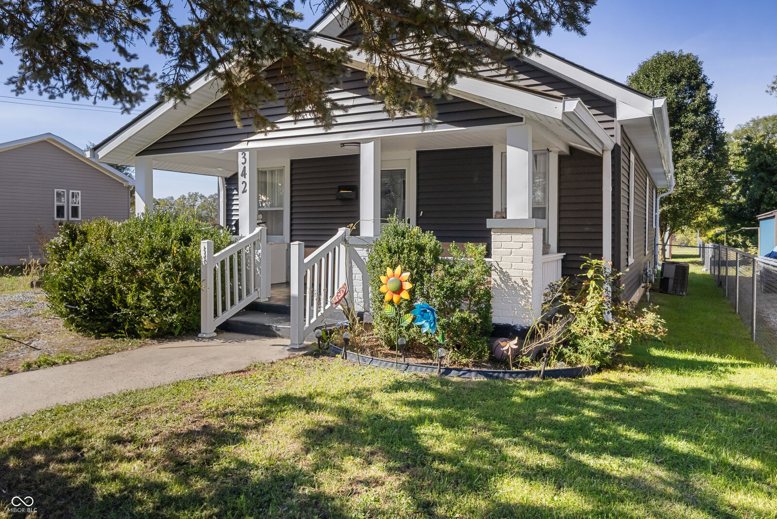 Property Photo: 342 Jones Street IN 47201