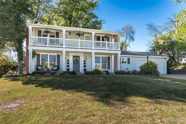 809 Aramis Drive  Creve Coeur MO 63141 photo