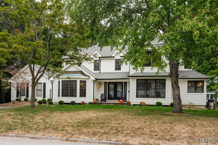 Property Photo: 125 Swan Avenue MO 63122