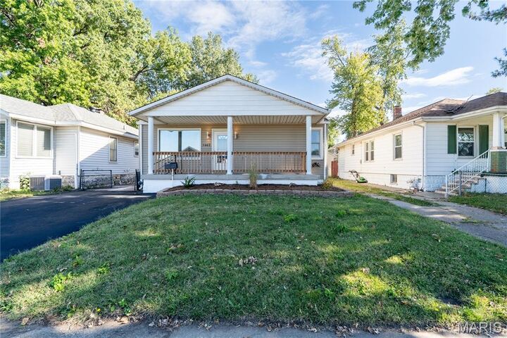 Property Photo: 2442 Center Street IL 62040