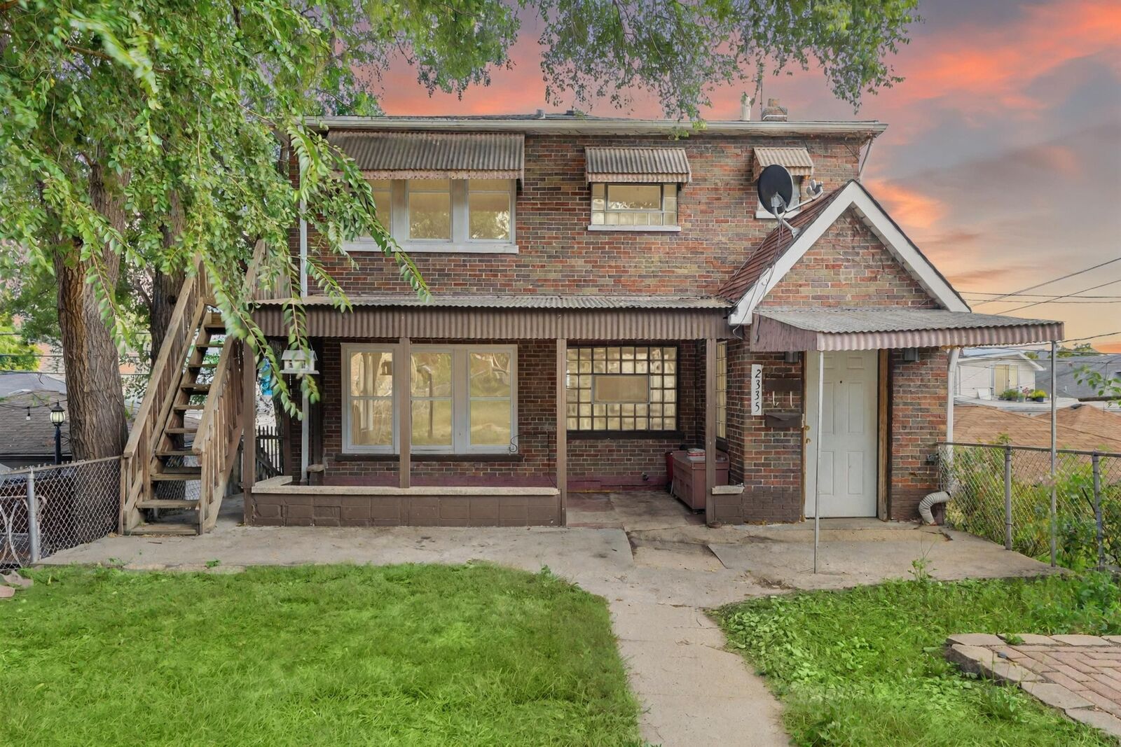 Property Photo: 2335 N Merrimac Avenue IL 60639
