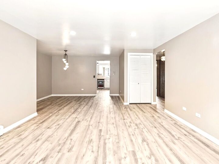 Property Photo: 7202 W Wrightwood Avenue 2S IL 60707