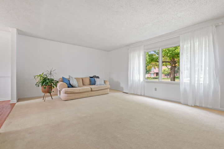 Property Photo:  842 S Main Avenue  IL 60901