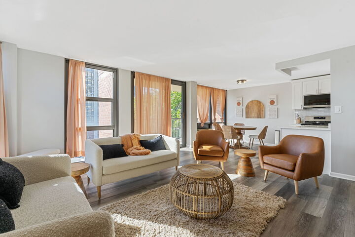 Property Photo: 2941 S Michigan Avenue 407 IL 60616