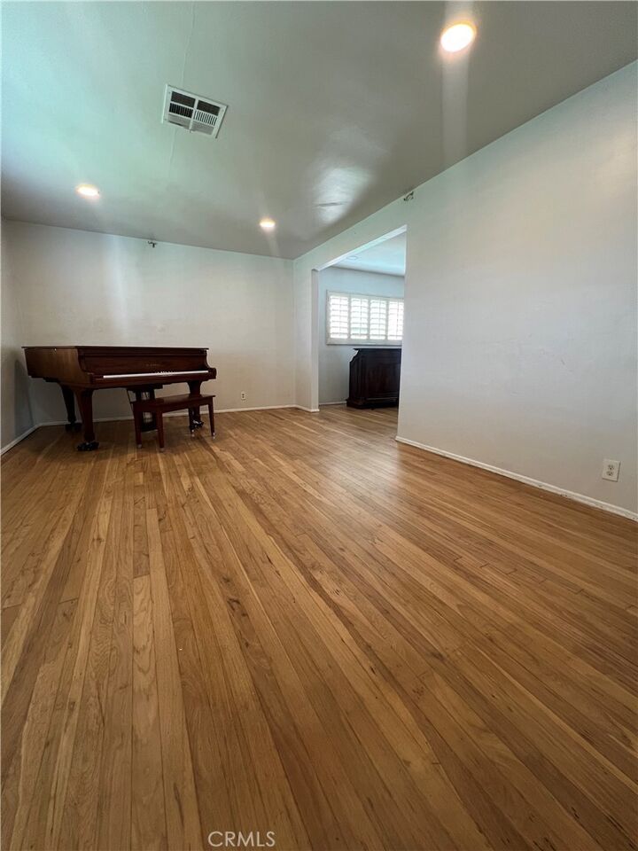 Property Photo:  11821 Menlo  CA 90044 