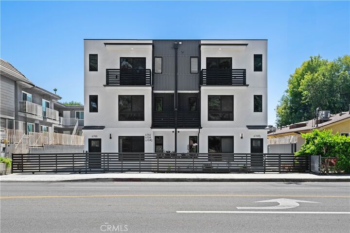 Property Photo:  6704 Kester Avenue  CA 91405 