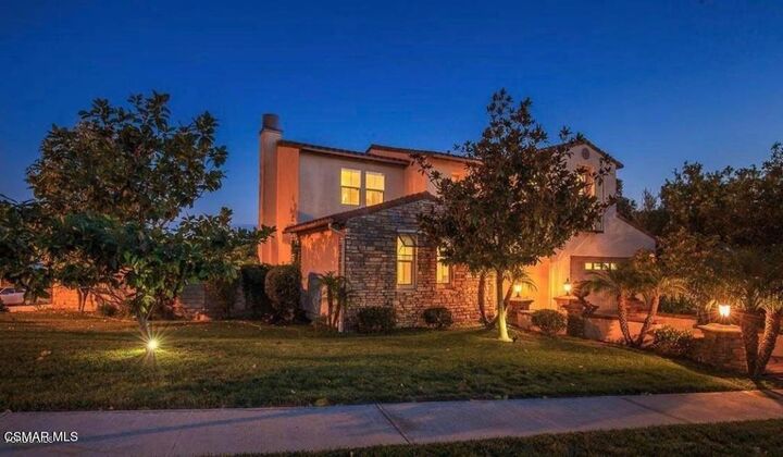 Property Photo:  60 Via El Toro  CA 91320 