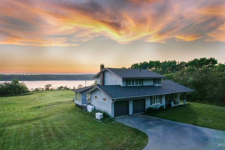 Property Photo: 561 Bayside Road ME 04605